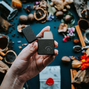 Analogue Apotik - Crackle Case Phenomen Solid Cologne - The Suitcase
