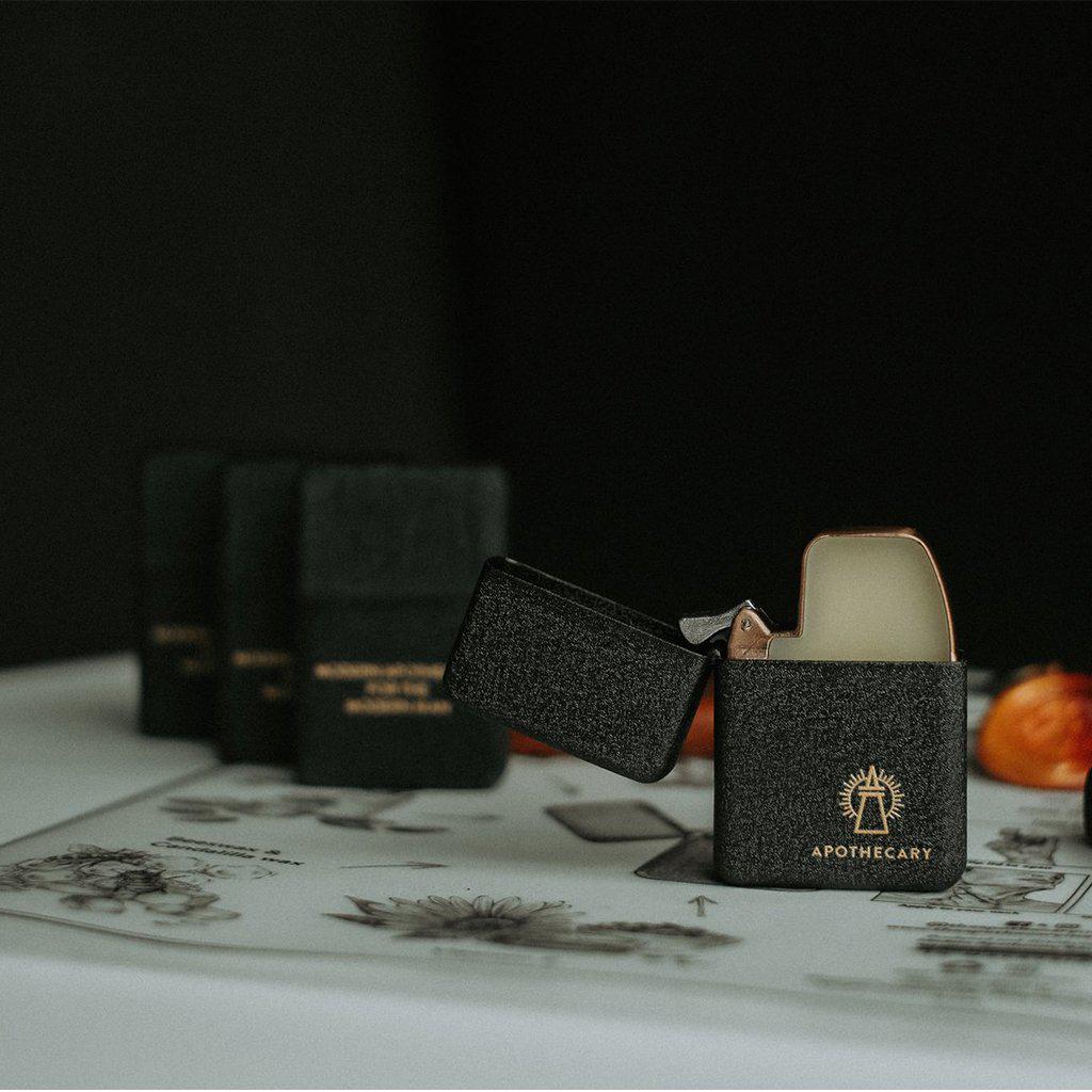 Analogue Apotik - Crackle Case Phenomen Solid Cologne - The Suitcase